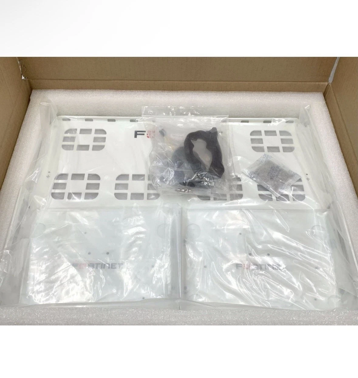 Fortinet SP-RACKTRAY-02 Rack Mounting Tray