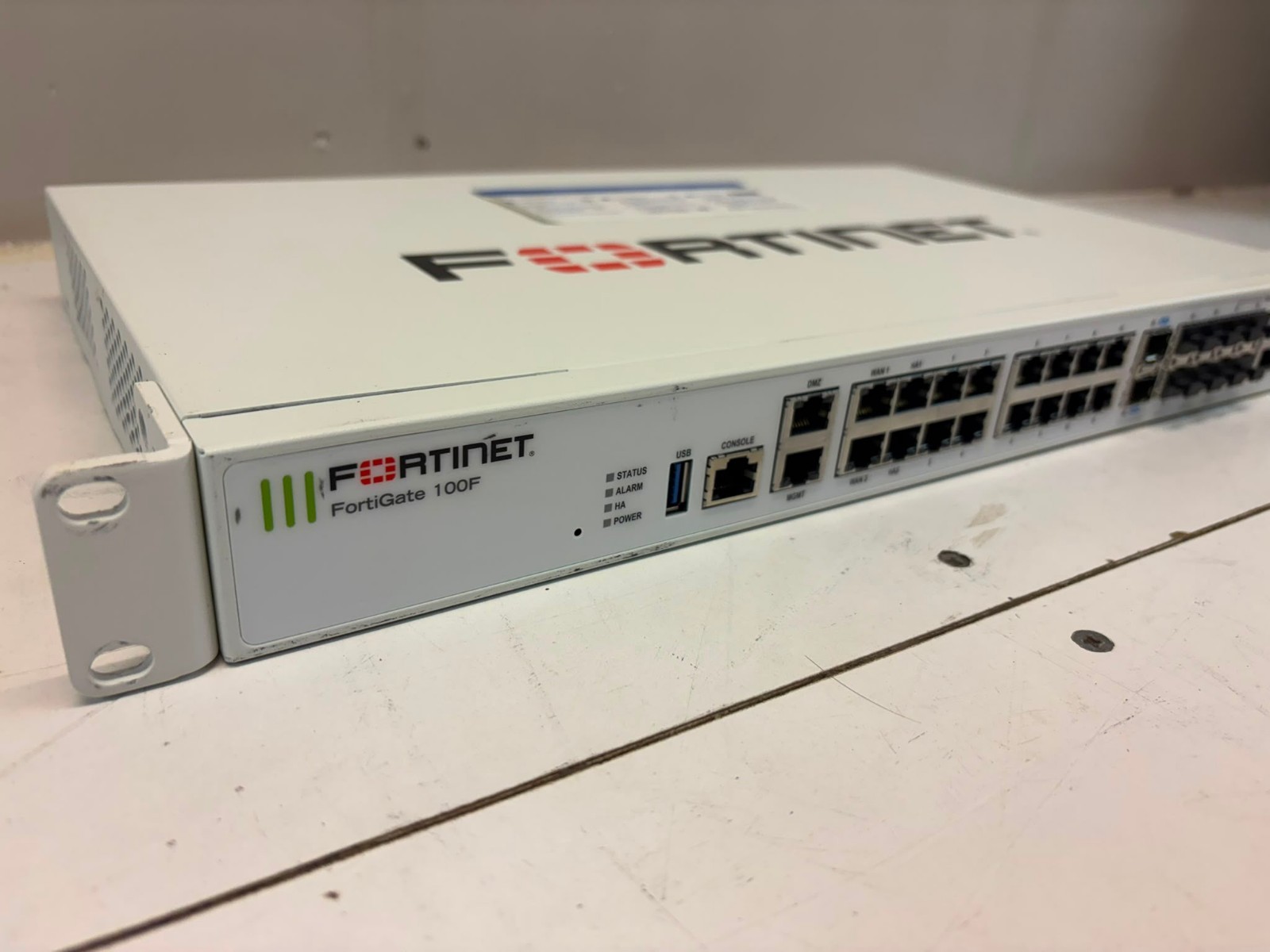 Fortinet Fortigate FG-100F firewall, no license, dual psu