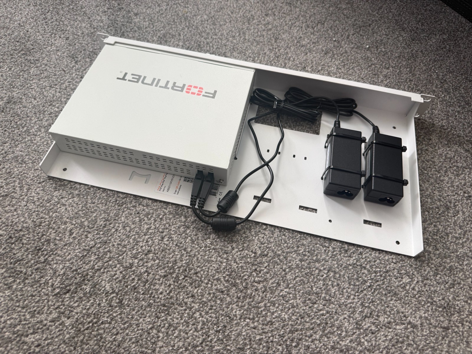 Fortinet FG-90G Fortigate 90G Network Firewall with Dual Power Adapter and Mount
