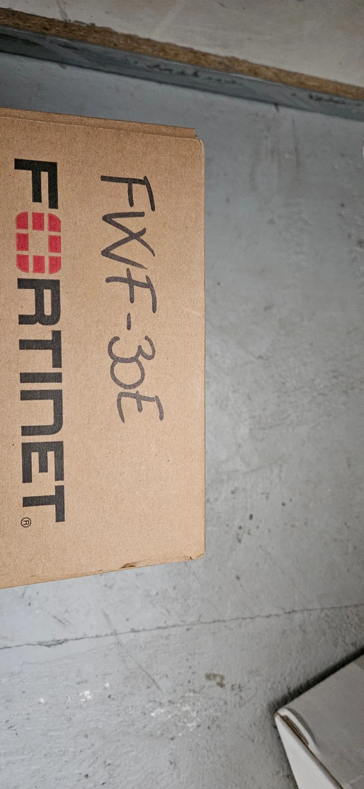 Fortinet FortiWiFi 30E FWF-30E Network Security Firewall