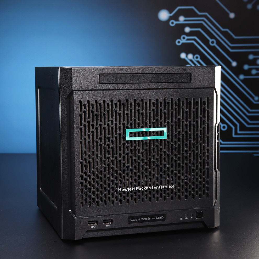 HPE ProLiant MicroServer Gen10 // AMD X3216, 8GB RAM, 4x LFF Backplane