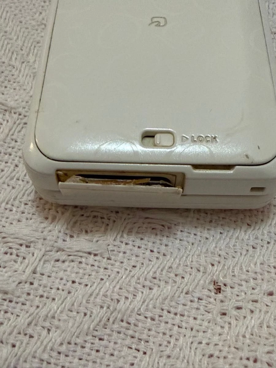 docomo Q-POT SH-04C white milk Japanese Flip Phone Limited Rare Japan