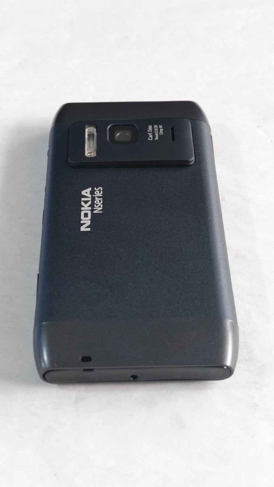 Nokia N8 N8-00 3G WIFI GPS 12MP Touchscreen 3.5" 16GB Smartphone Reboxed