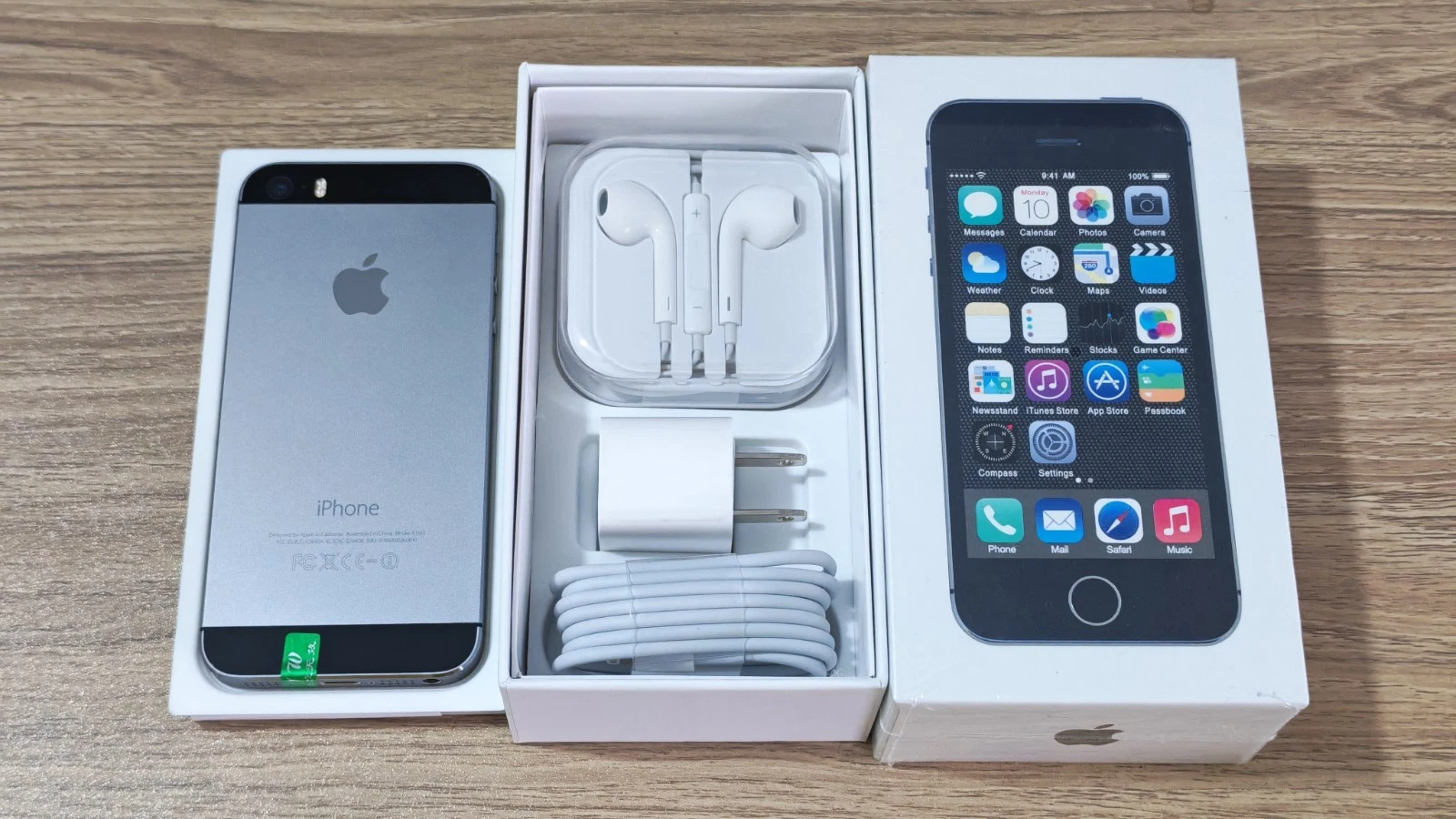 Apple iPhone 5s Unlockd 16GB 32GB 64GB iOS 12 Silver Gold Black With Accessories