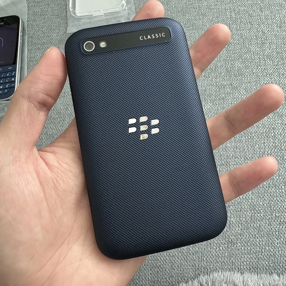 BlackBerry Classic Q20 16GB+2GB RAM Unlocked 4G LTE Qwerty Keyboard Mobile Phone