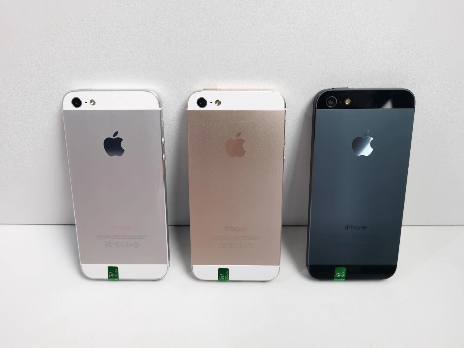 Apple iPhone 5 Black Silver Gold 16 GB 32 GB 64GB Unlocked New Battery Test