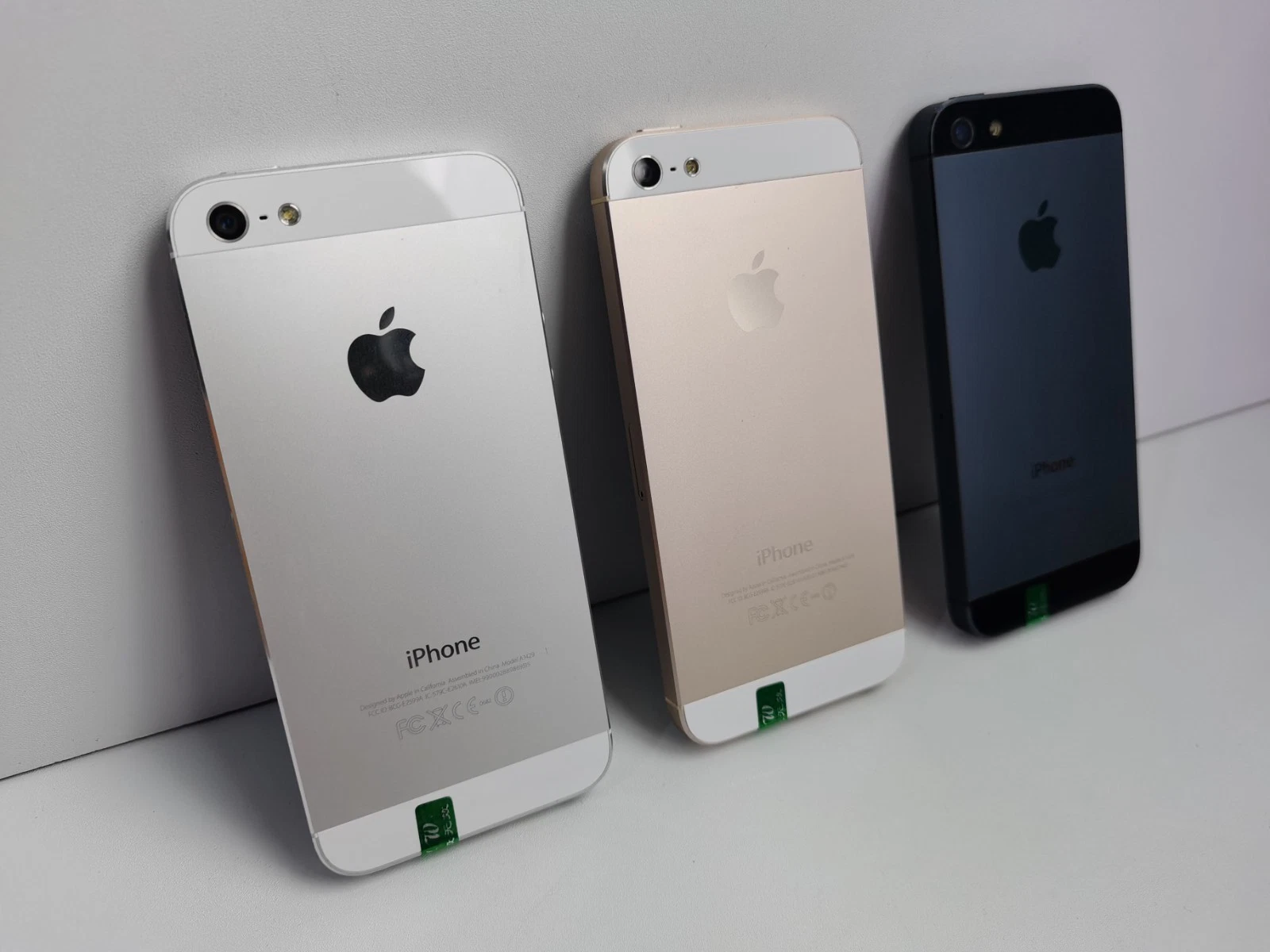 Apple iPhone 5 Black Silver Gold 16 GB 32 GB 64GB Unlocked New Battery Test
