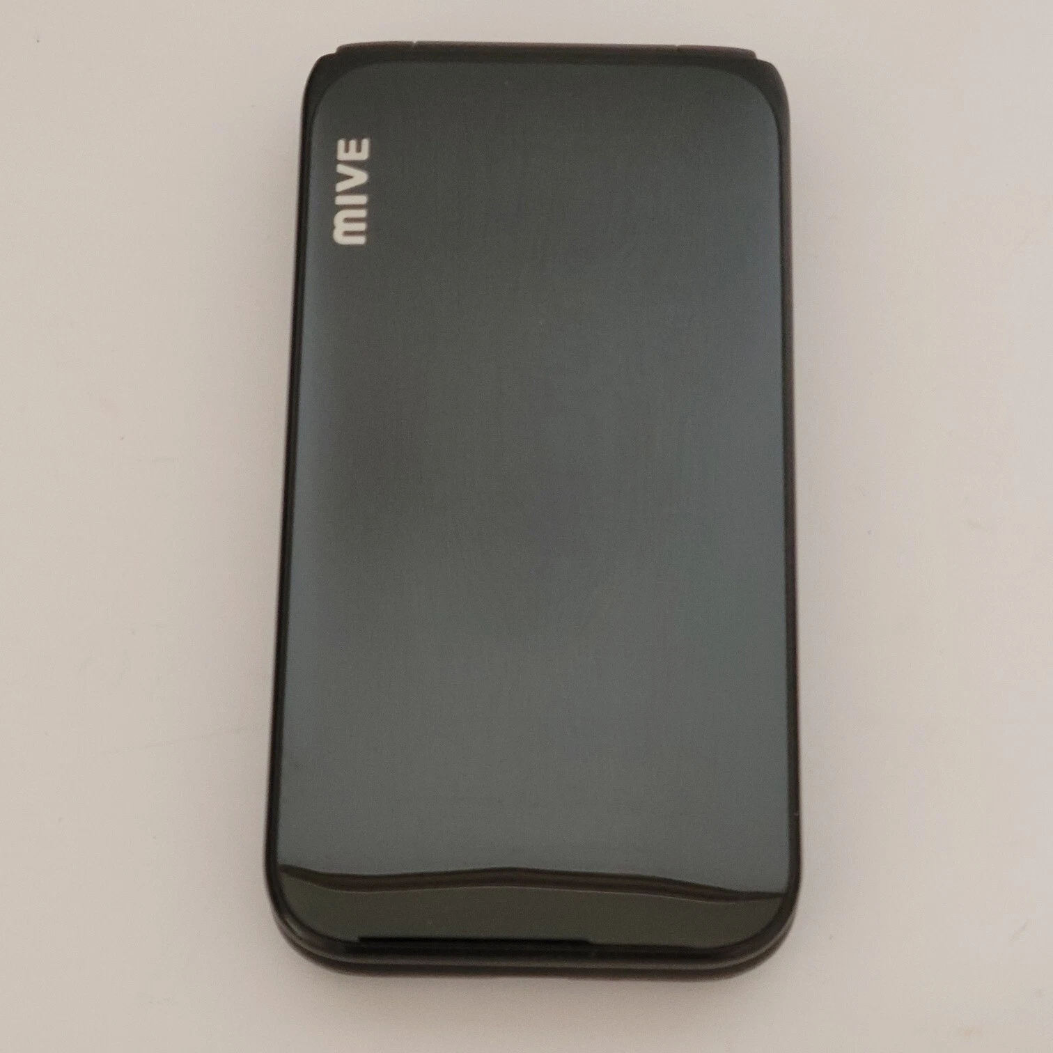 ALT MIVE AT-M120 Style Folder cell phone 32GB LTE/3G Black Unlocked